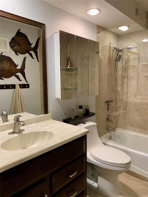 THE WOODS CONDOMINIUM - Residential