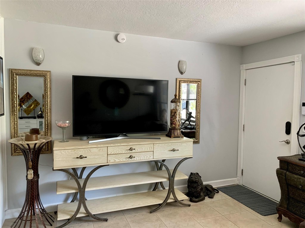 1901 N Andrews Avenue 111