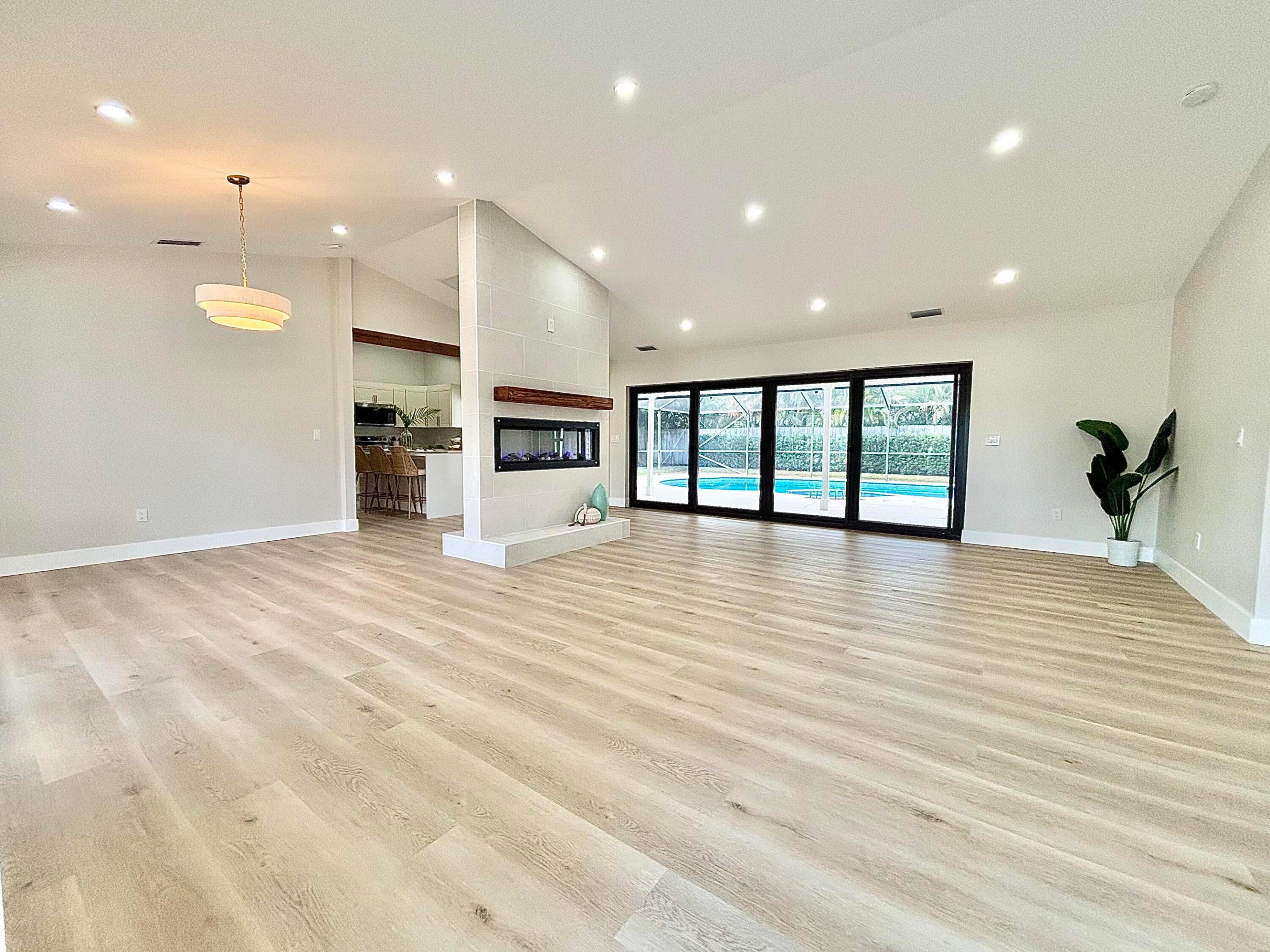 HUNT CLUB / TURTLE CREEK - Residential