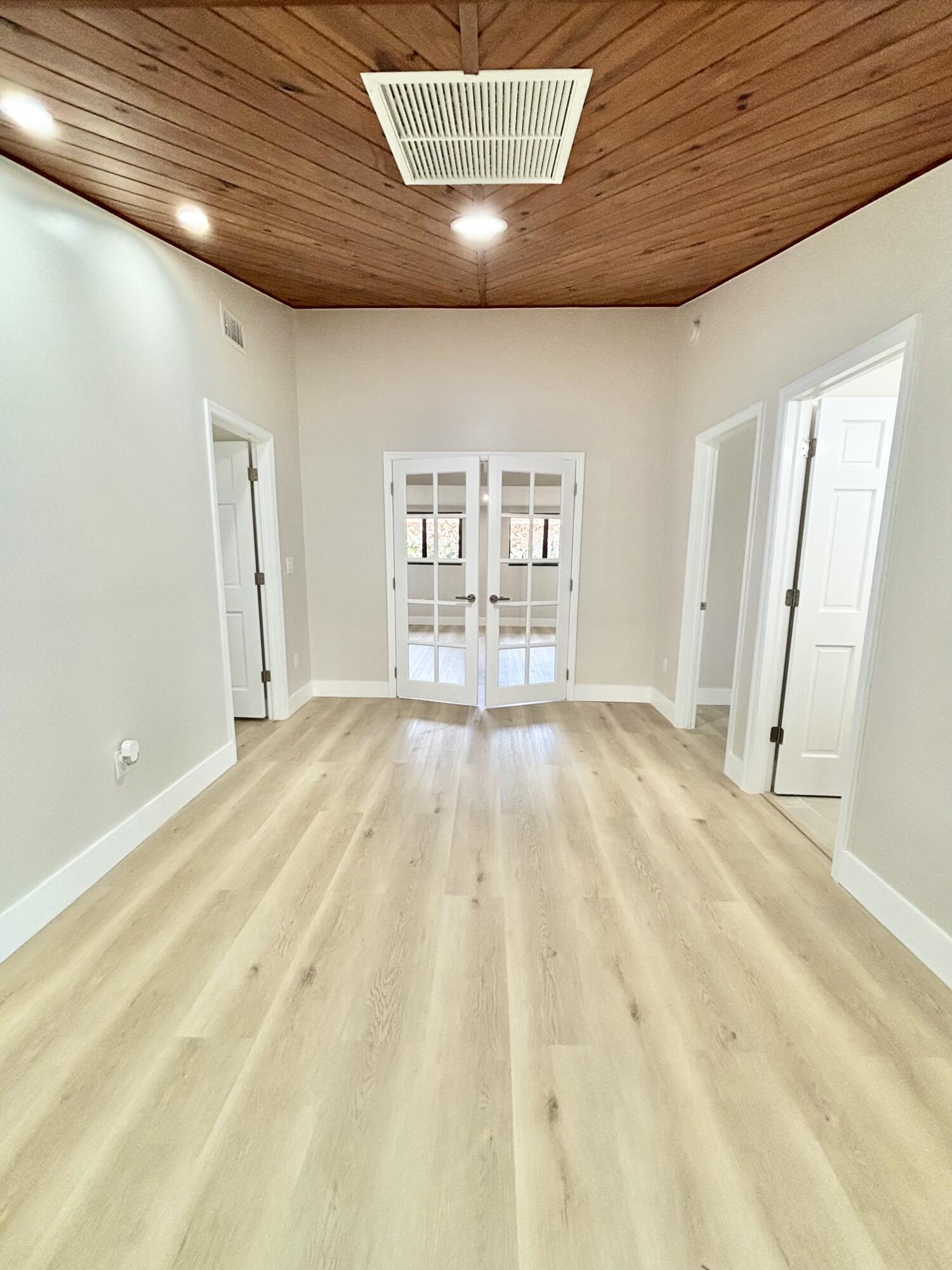 HUNT CLUB / TURTLE CREEK - Residential
