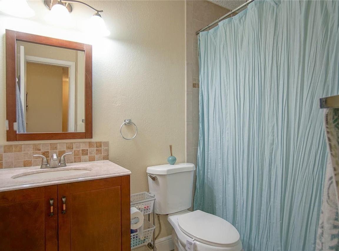 Sheridan Oaks Town Houses - Residential Lease