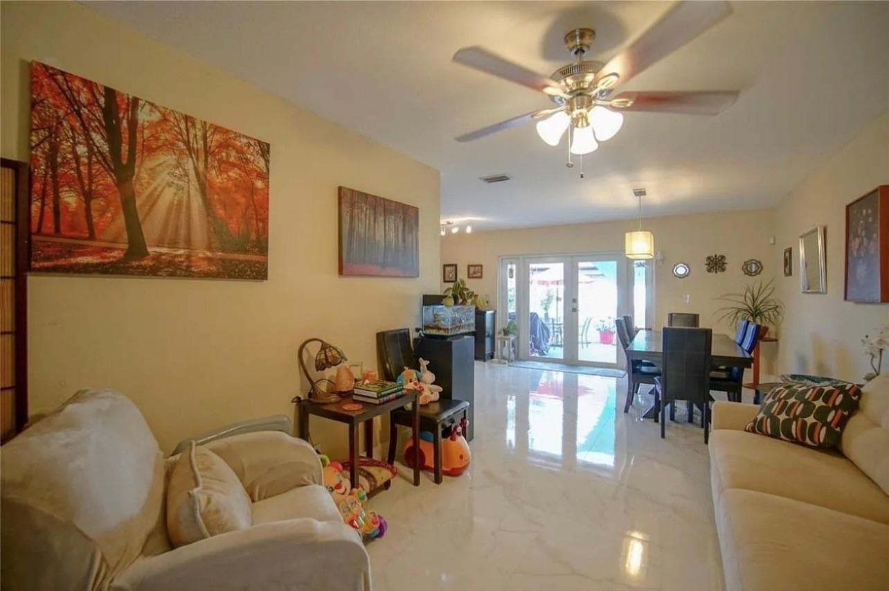 Sheridan Oaks Town Houses - Residential Lease