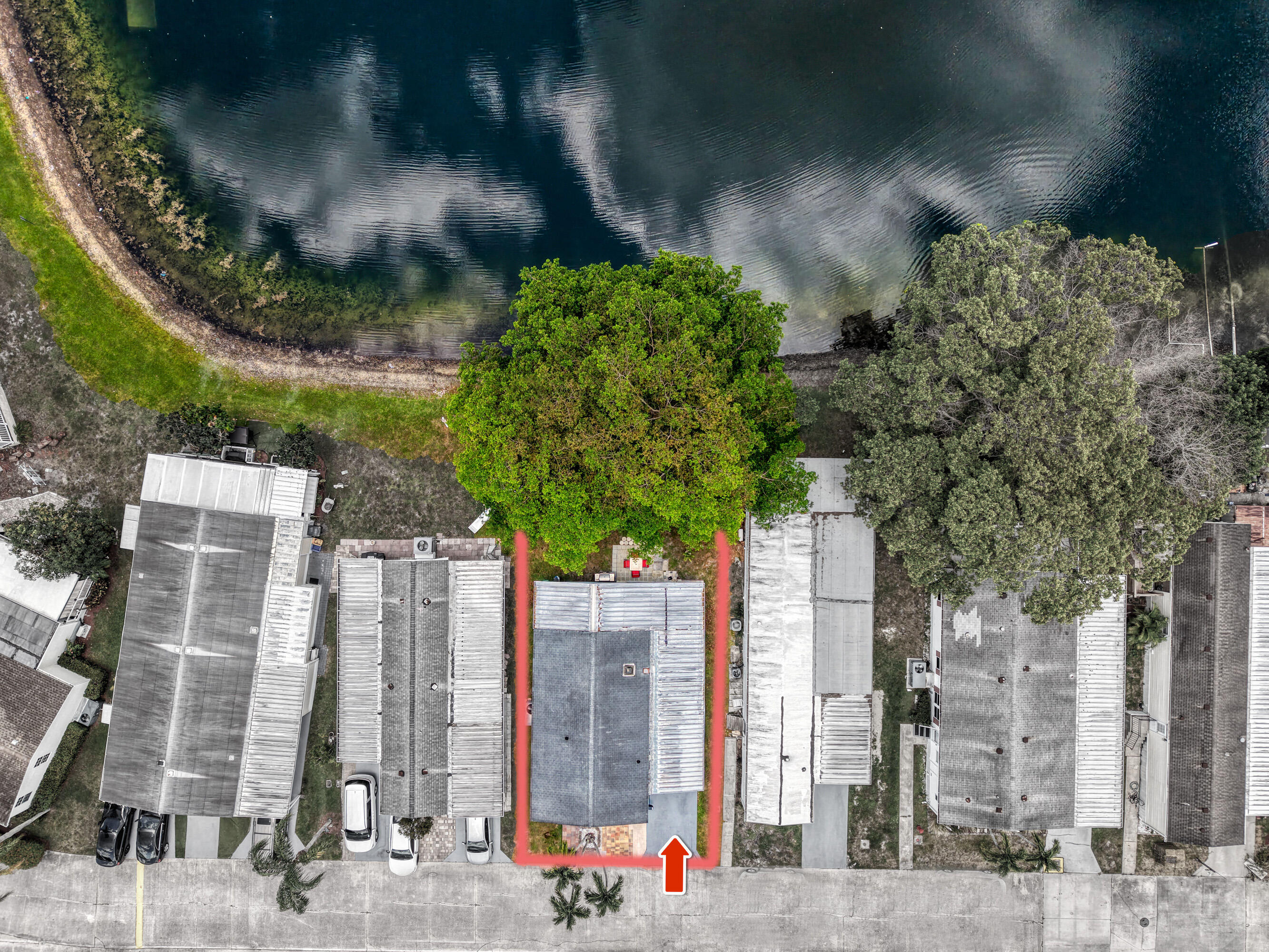 141 Plantation Boulevard