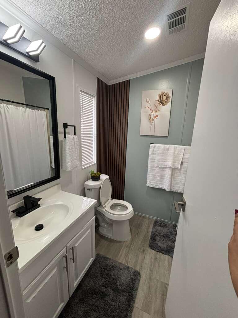 141 Plantation Boulevard