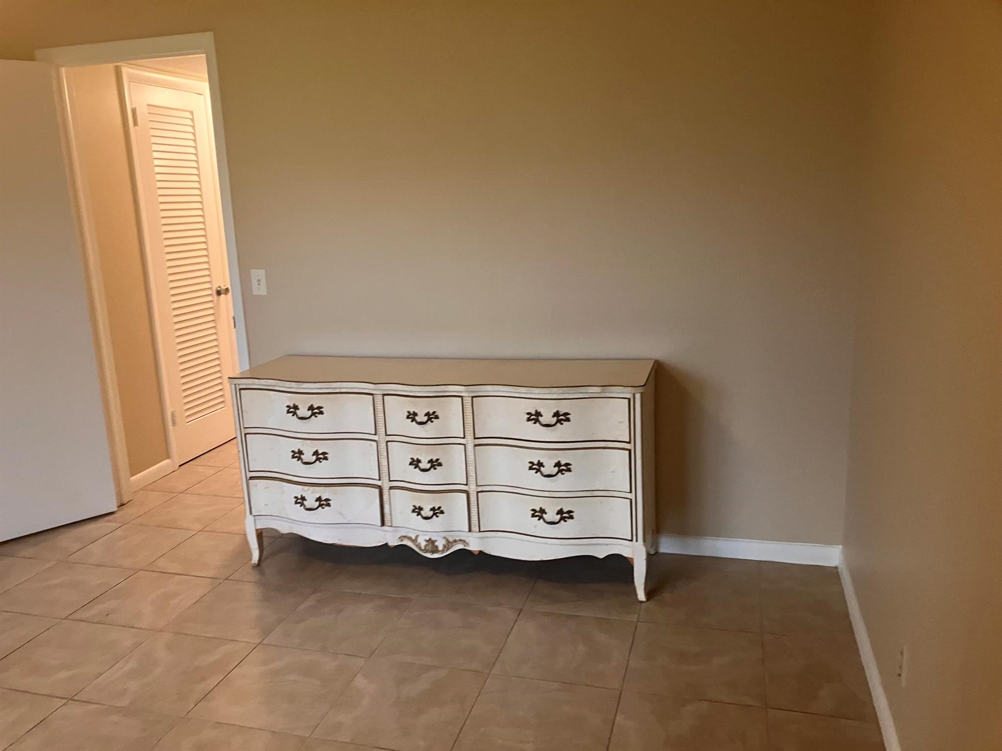 DORCHESTER CONDO - Residential