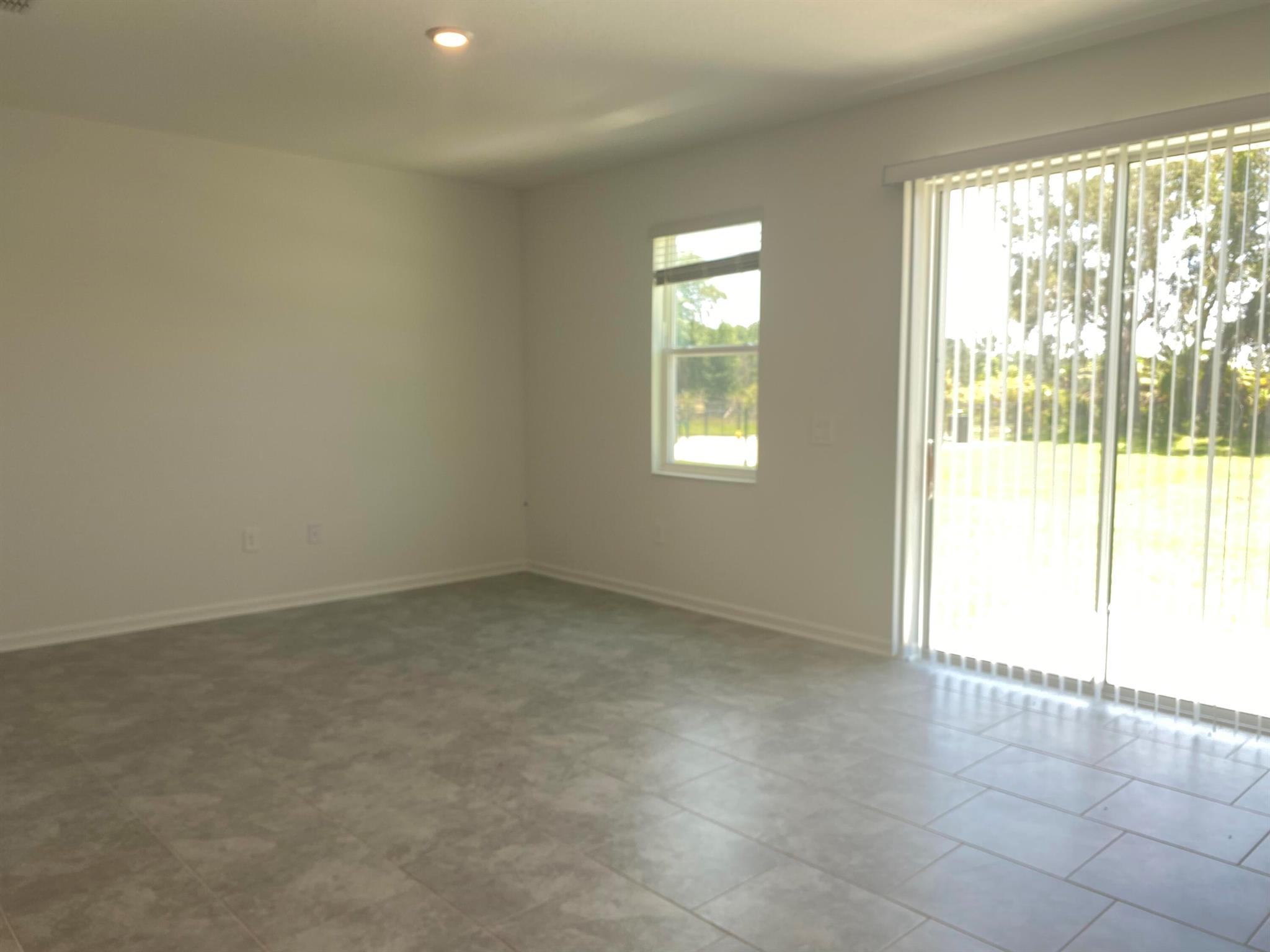 CHATEAU AT ASTONIA - Residential Lease