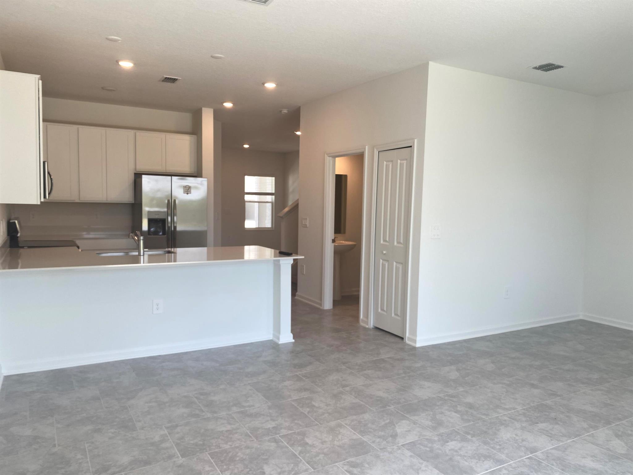 CHATEAU AT ASTONIA - Residential Lease