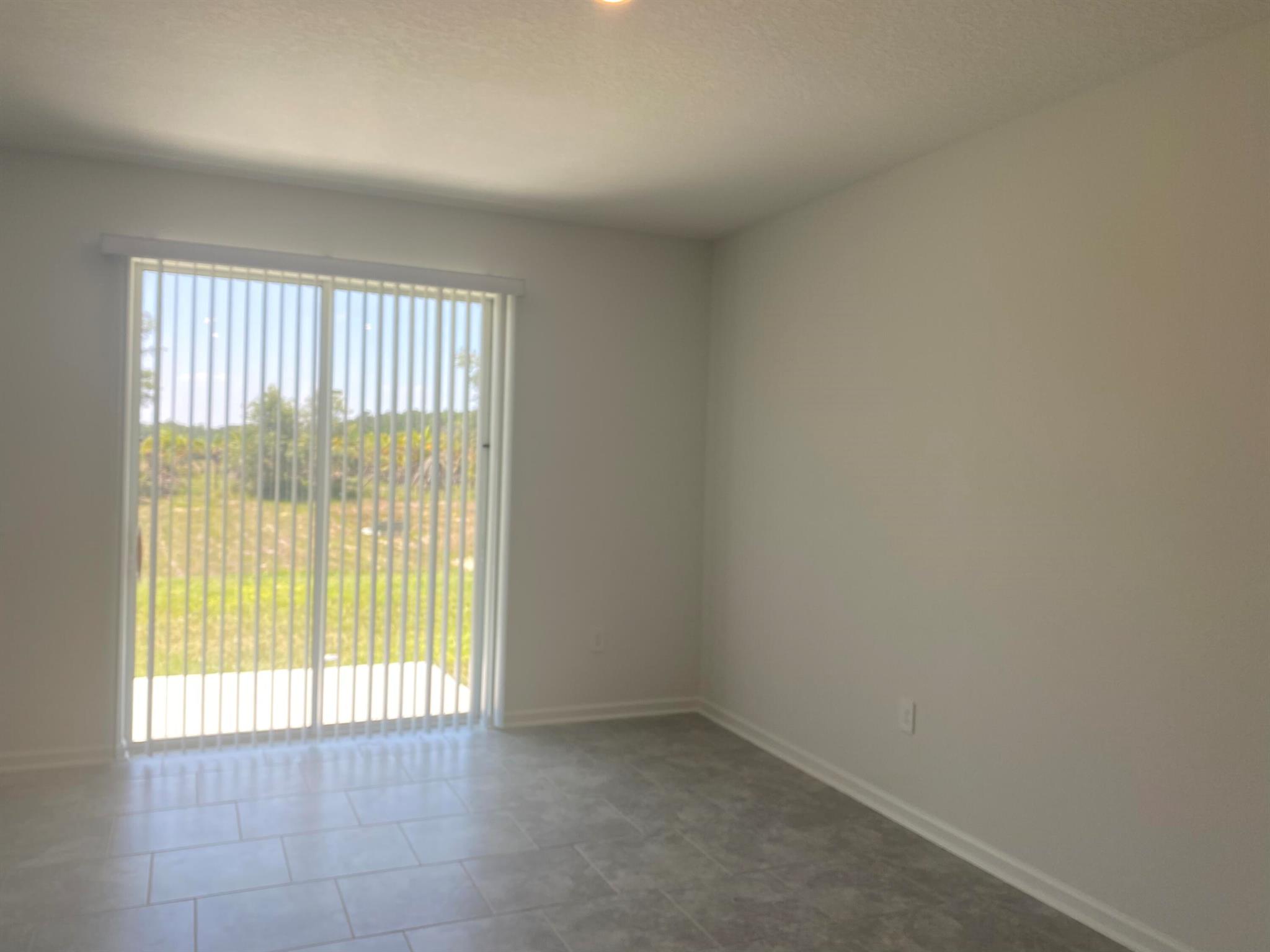 CHATEAU AT ASTONIA - Residential Lease