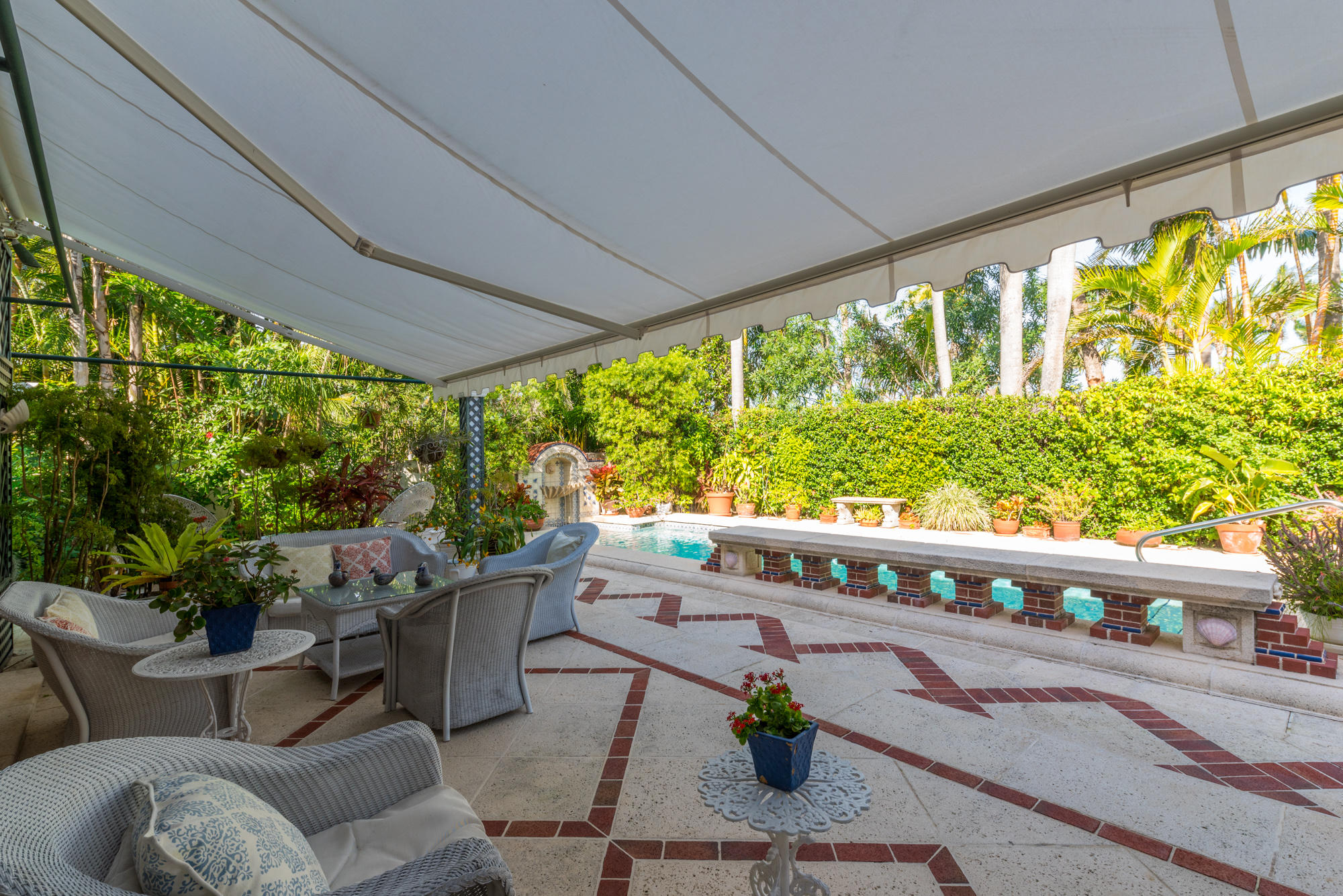 REVERIE - Residential