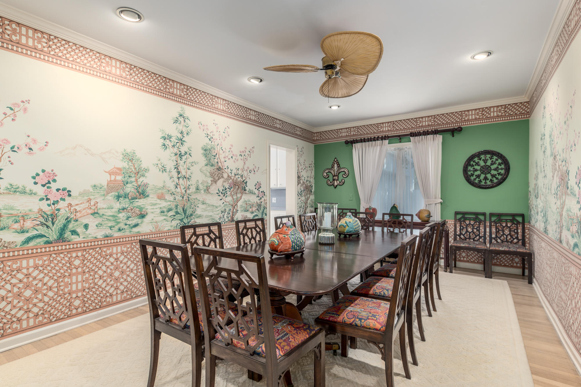 REVERIE - Residential