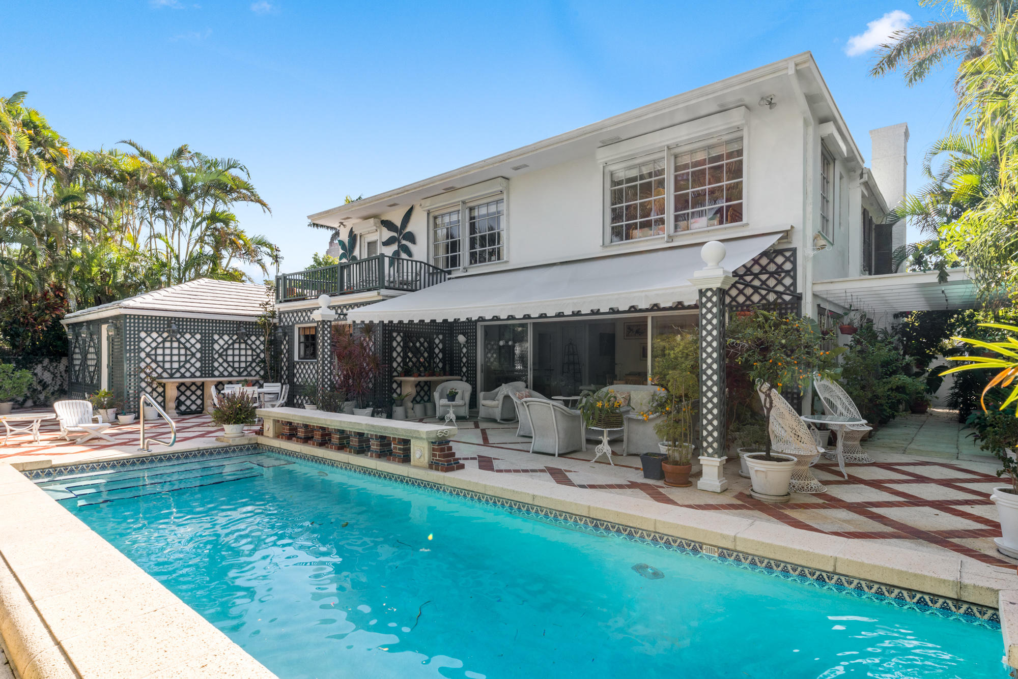 REVERIE - Residential