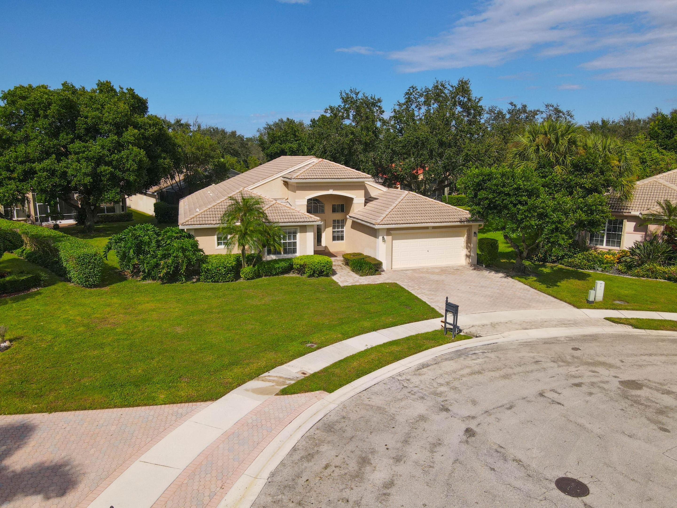 VALENCIA ISLES 3 - Residential