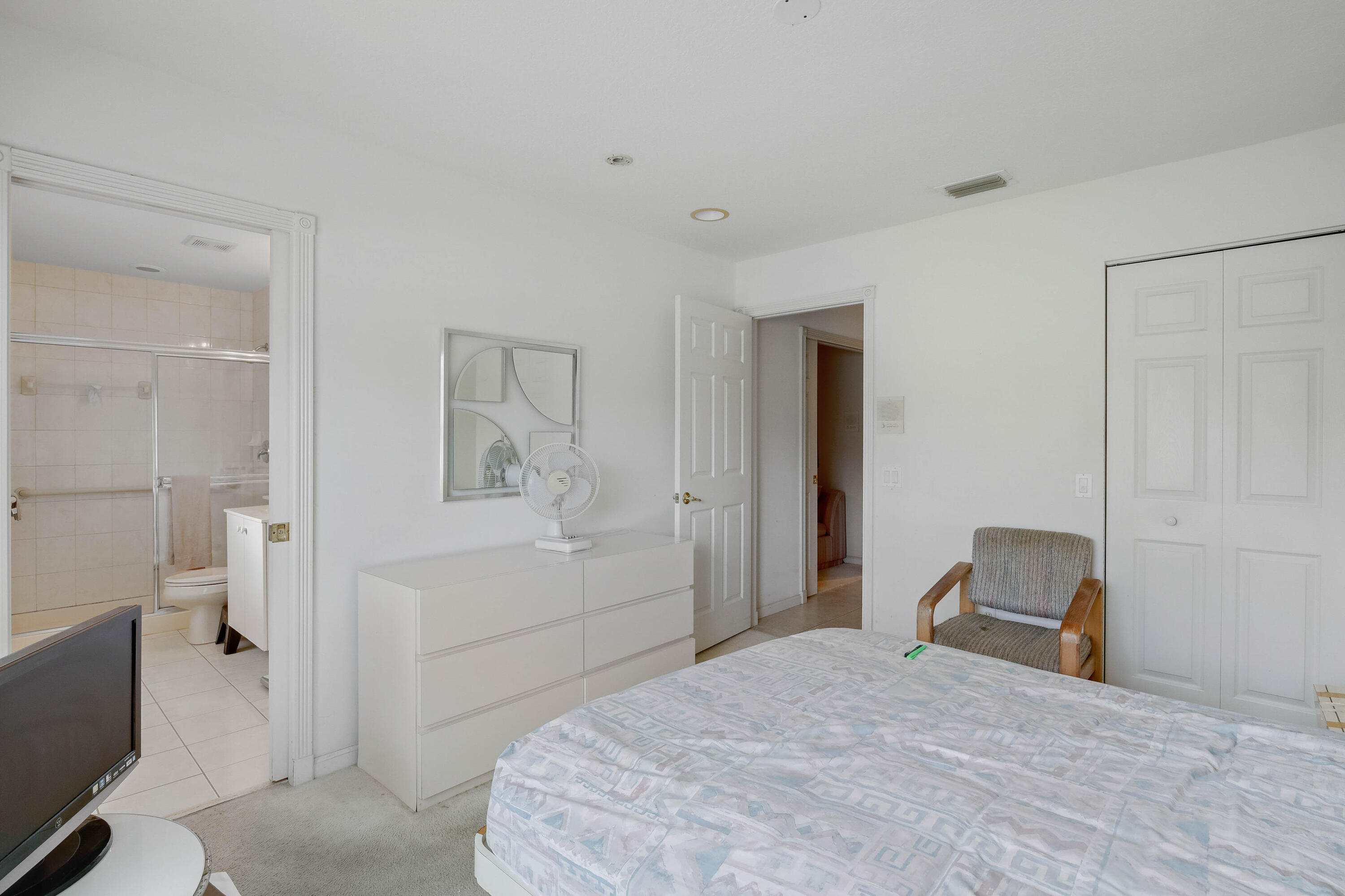 VALENCIA ISLES 3 - Residential