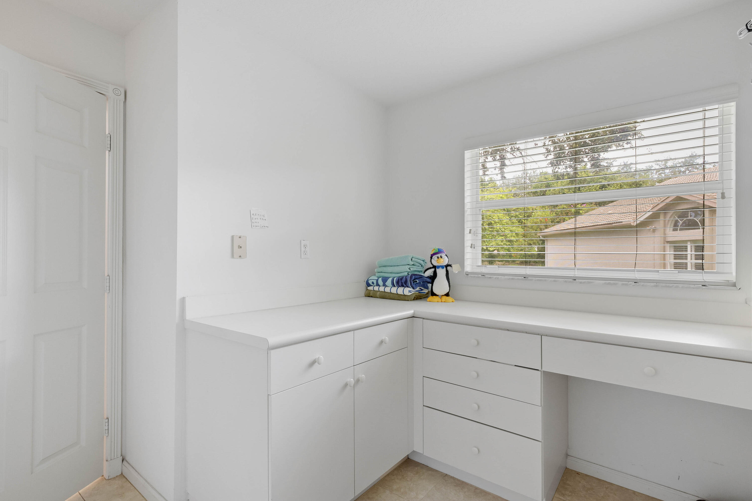 VALENCIA ISLES 3 - Residential