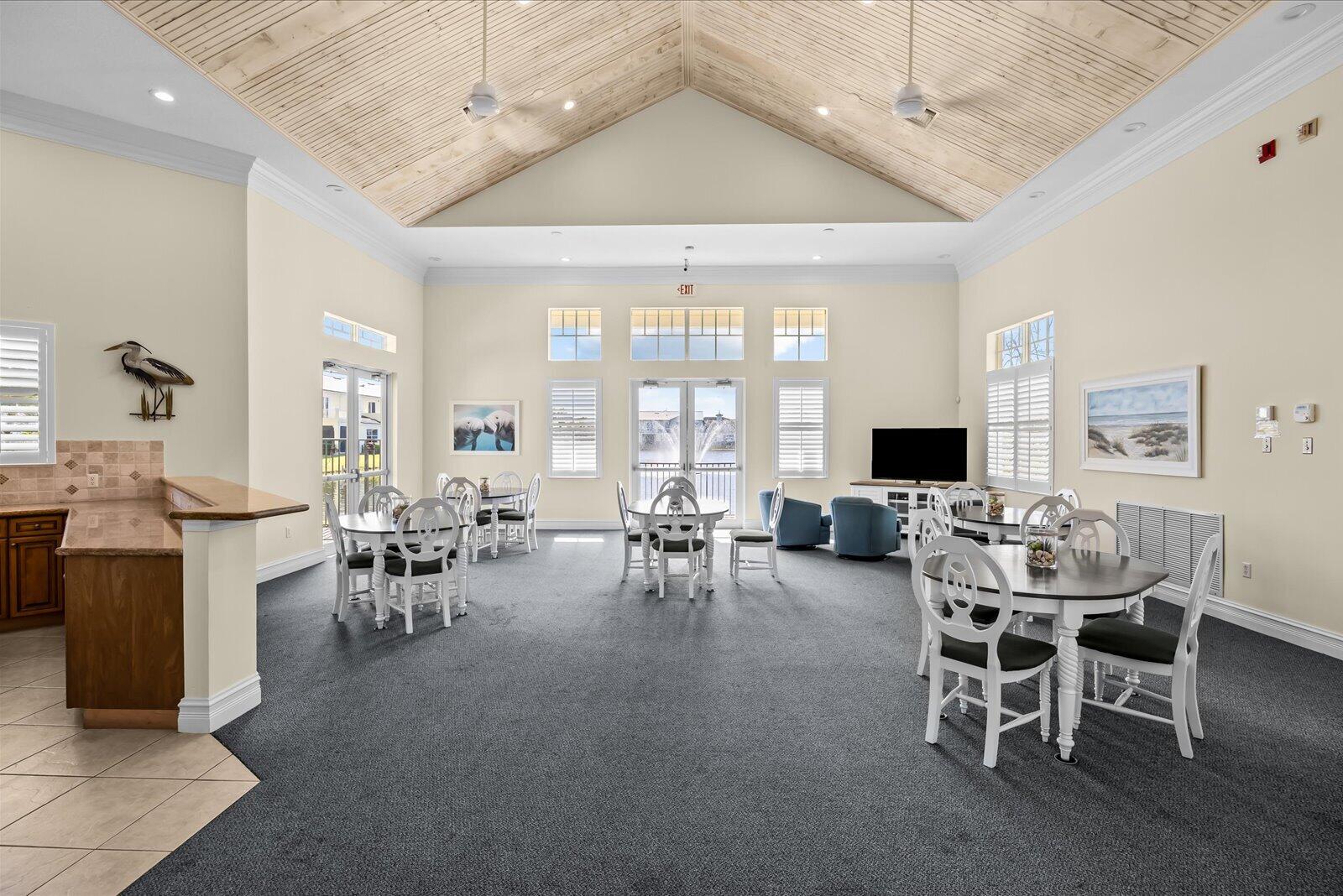MARINER BAY - Residential