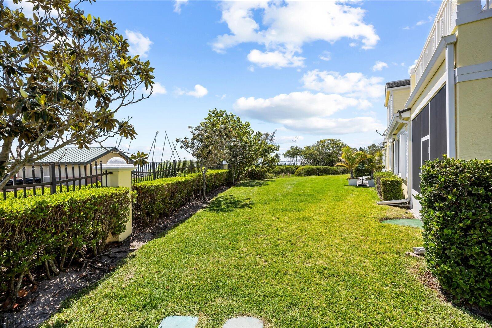MARINER BAY - Residential