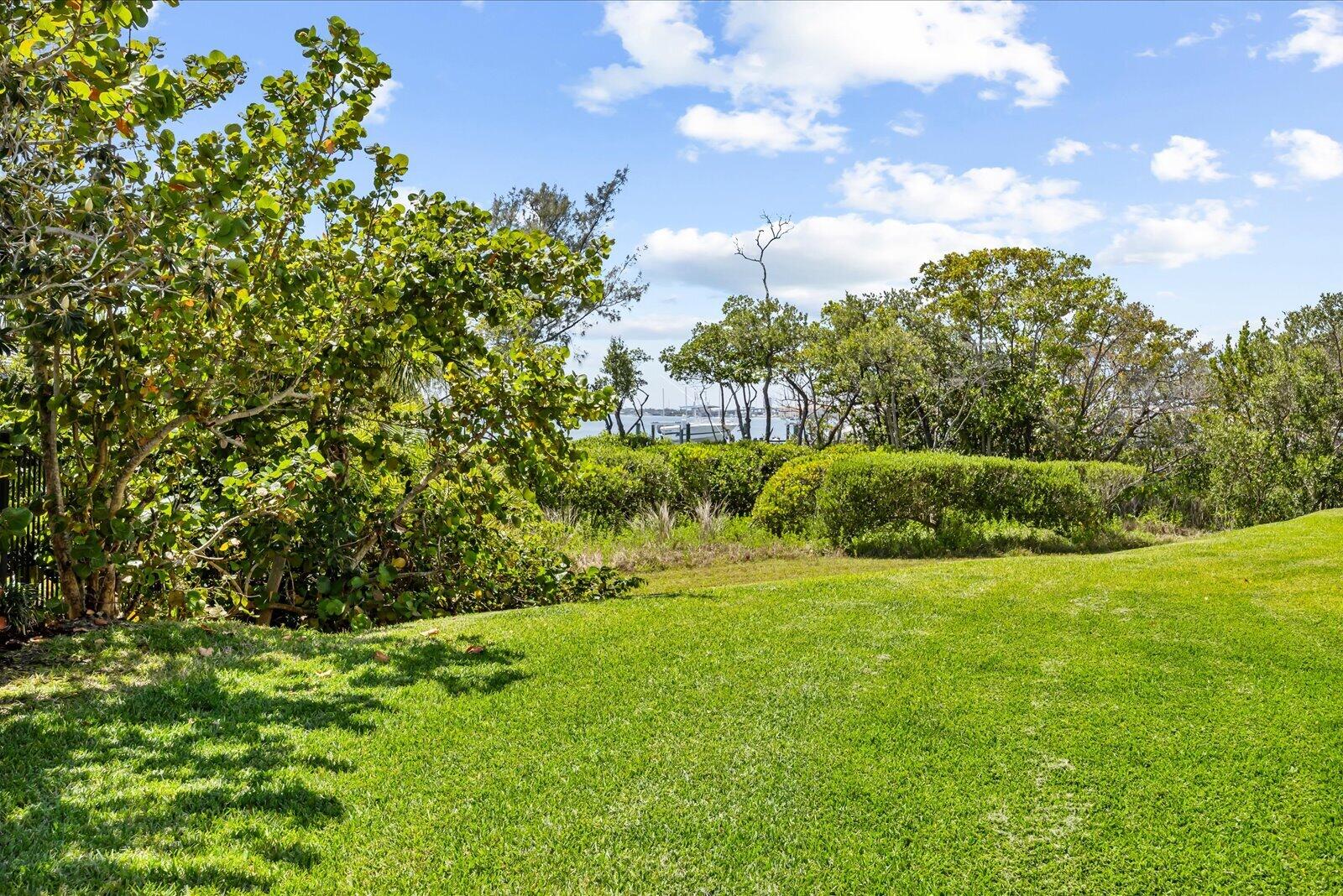 MARINER BAY - Residential