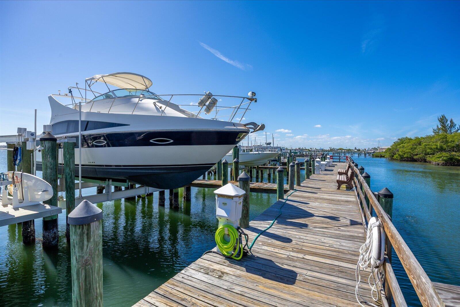 MARINER BAY - Residential