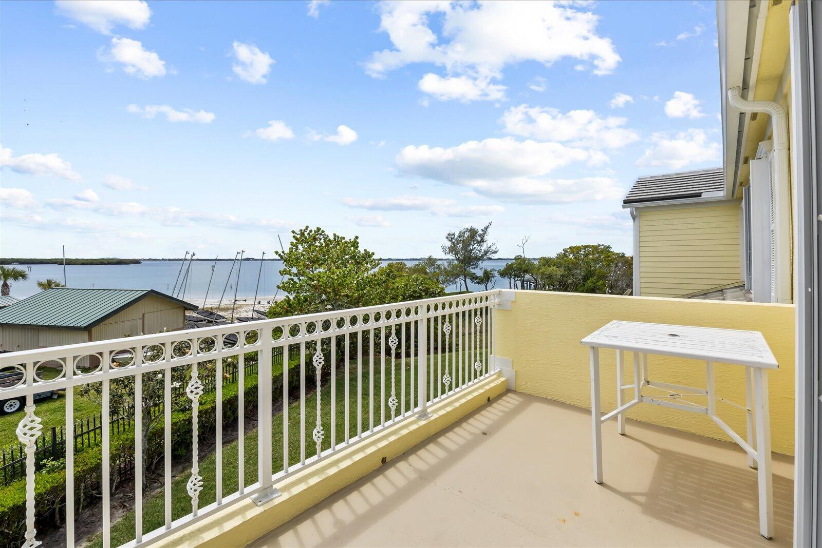 MARINER BAY - Residential