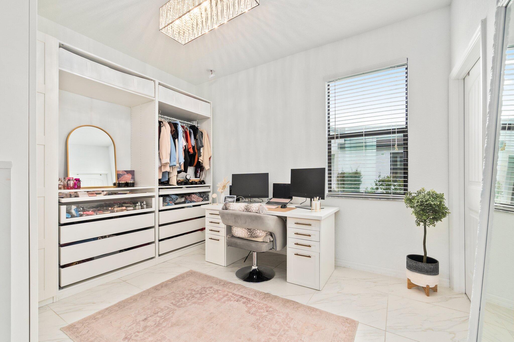 TESORO PRESERVE PLAT NO 5 - Residential Lease