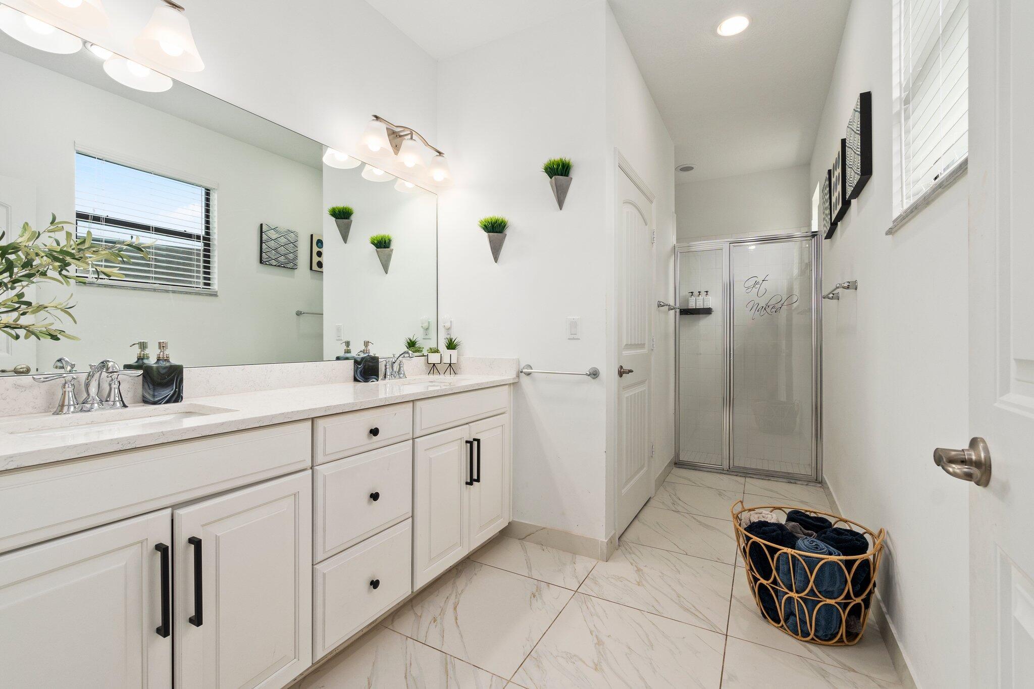 TESORO PRESERVE PLAT NO 5 - Residential Lease