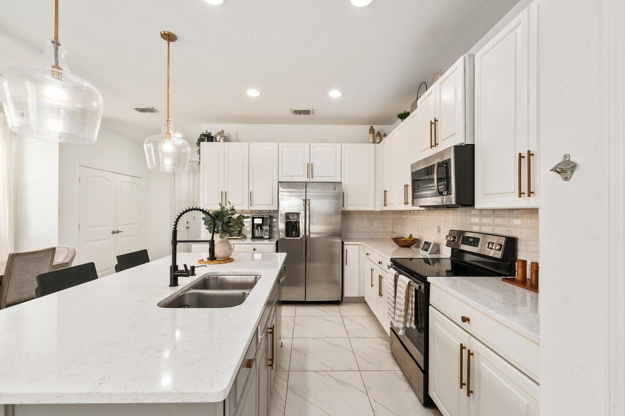 TESORO PRESERVE PLAT NO 5 - Residential Lease