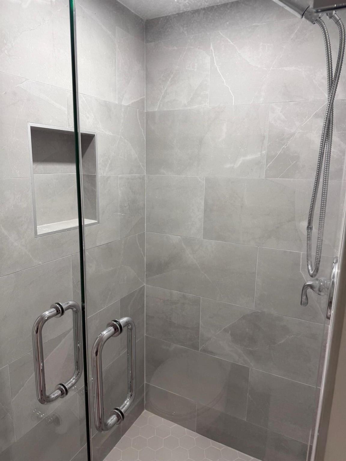 KINGS POINT CAPRI CONDOS - Residential Lease