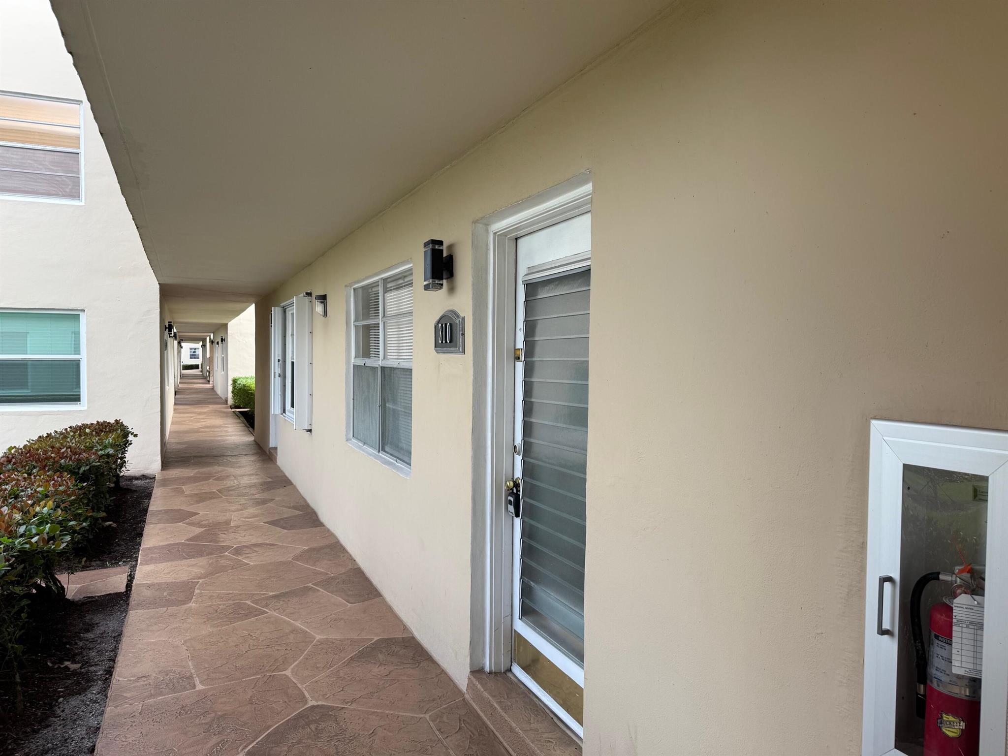 KINGS POINT CAPRI CONDOS - Residential Lease