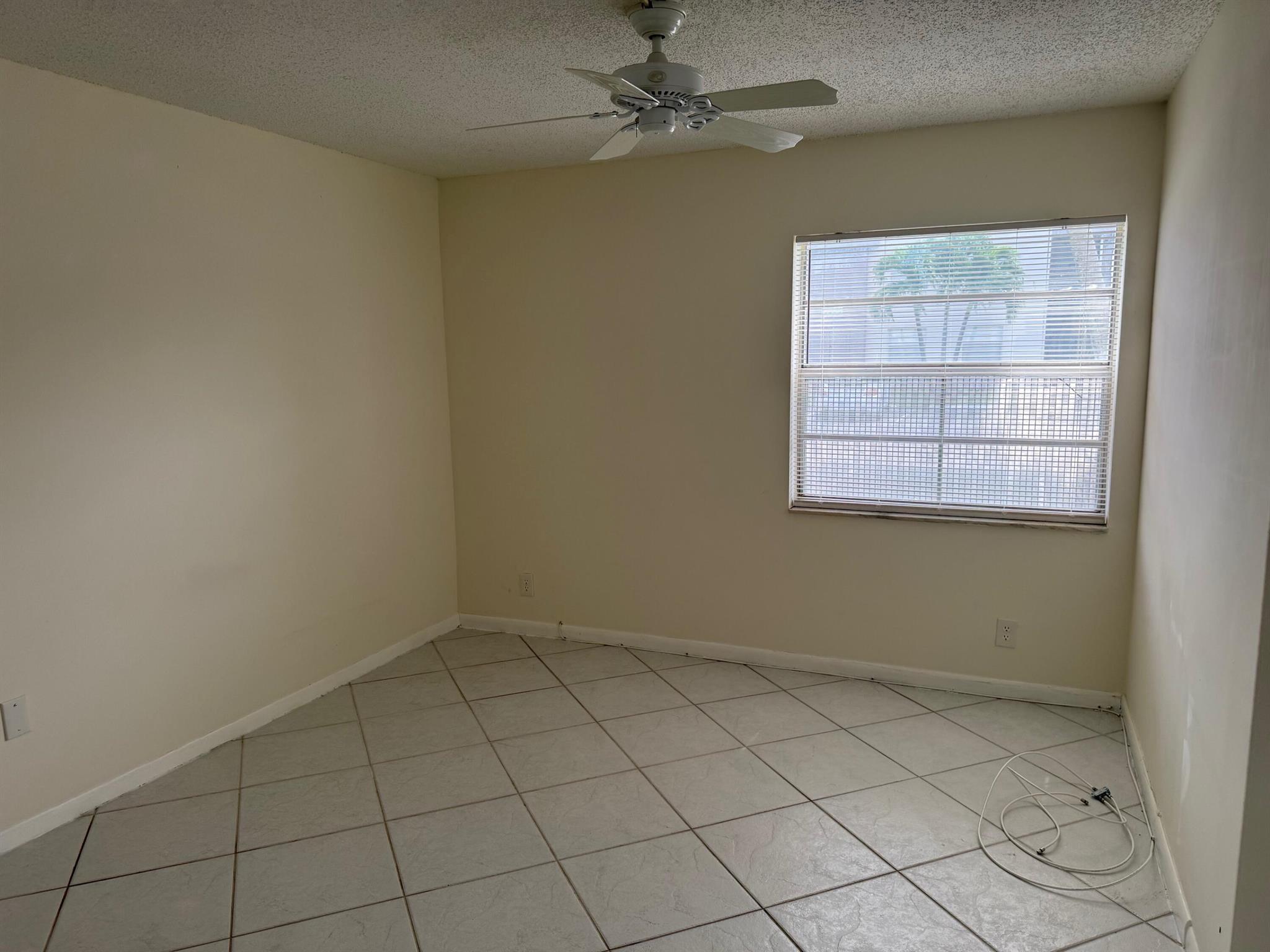 KINGS POINT CAPRI CONDOS - Residential Lease