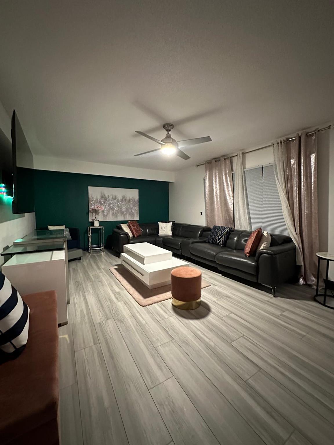 HERITAGE VILLAGE OF P B L - Residential