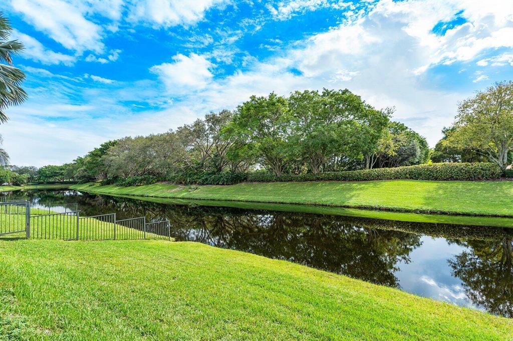 FRENCHMANS CREEK - Residential