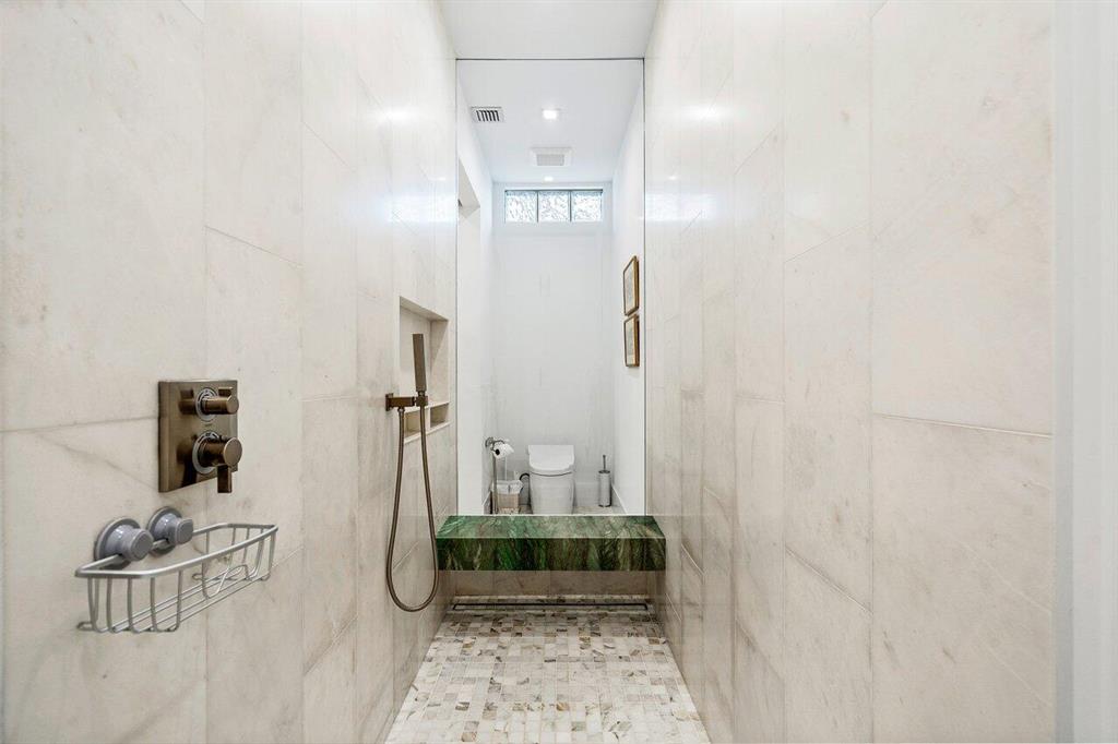 FRENCHMANS CREEK - Residential