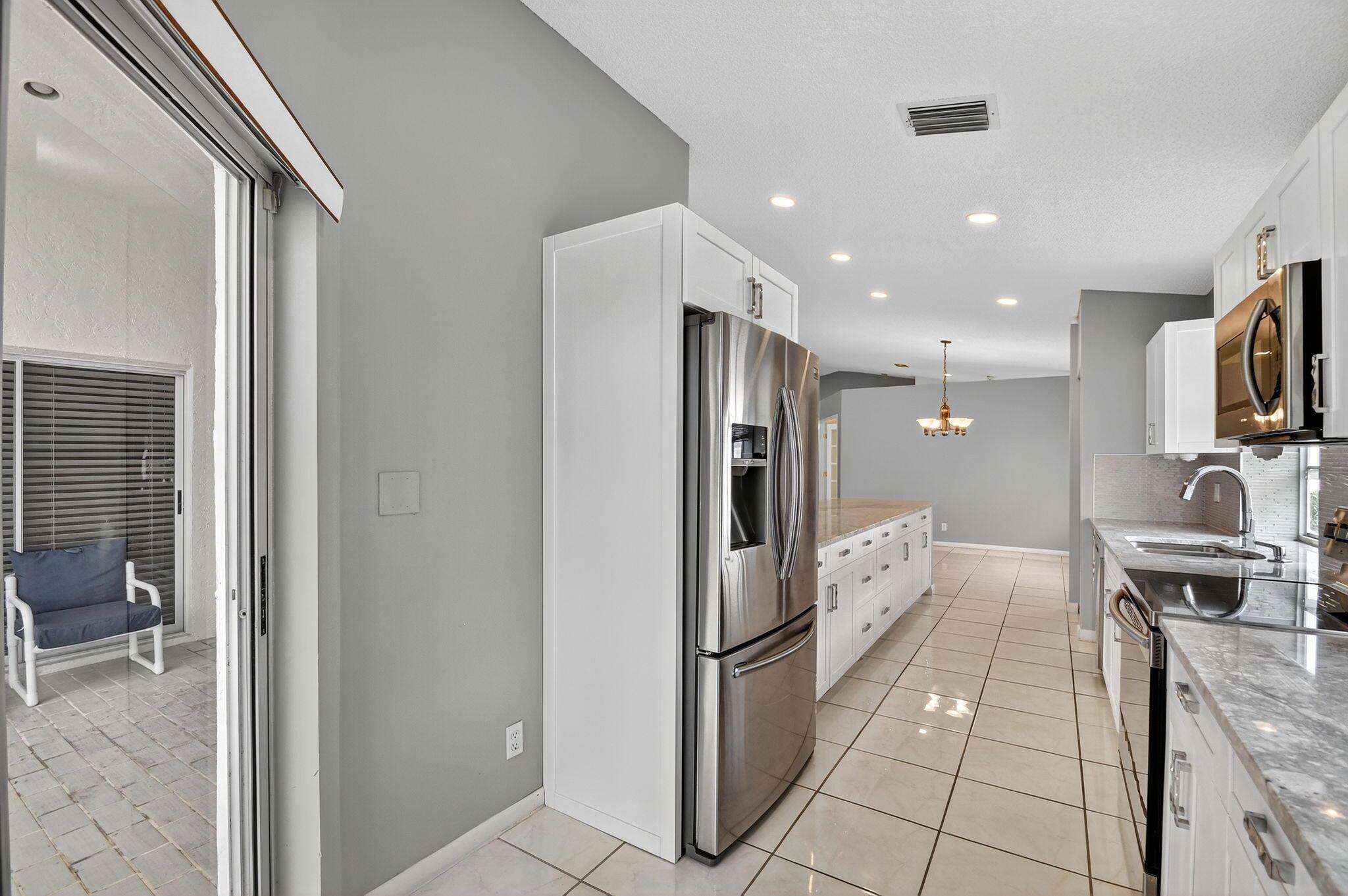6037 Bay Isles Drive