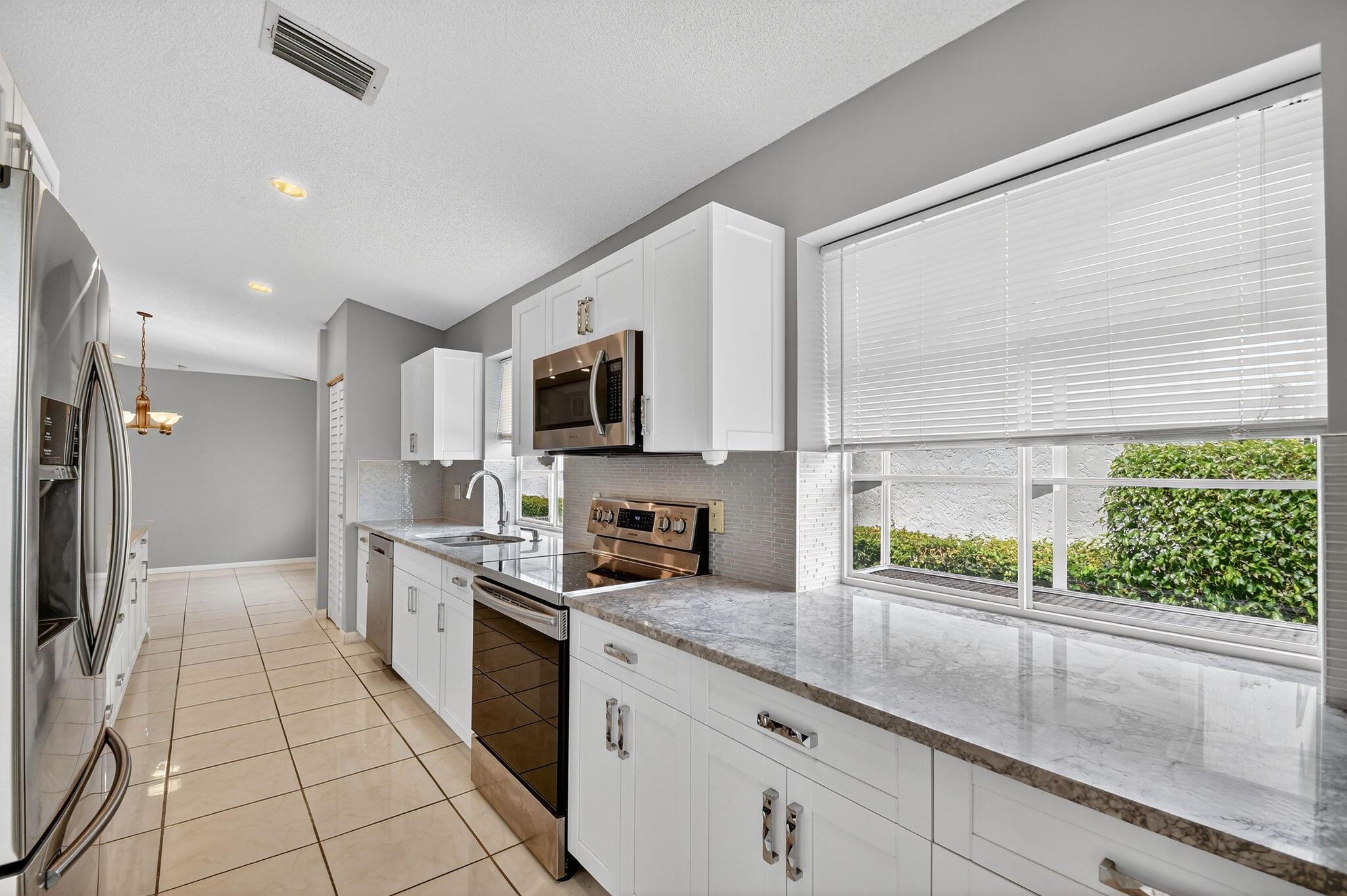 6037 Bay Isles Drive