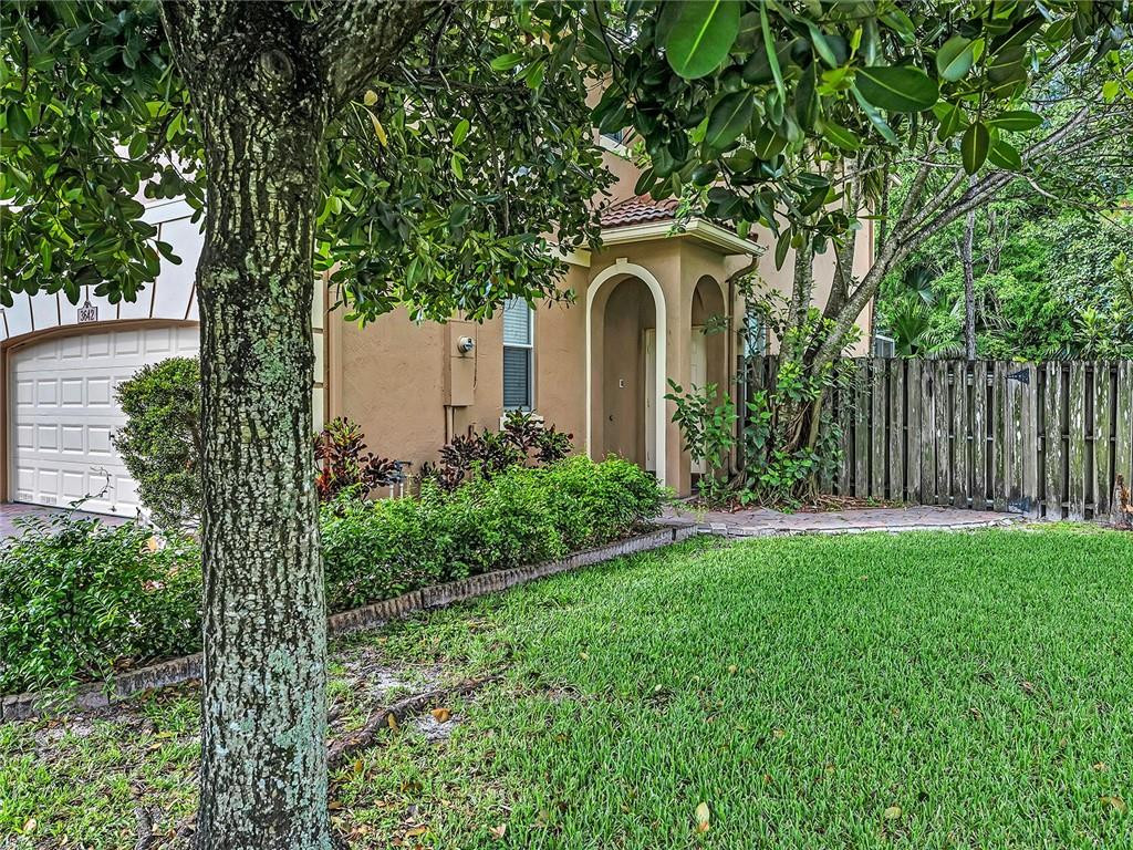 Banyan Trails Townhomes - Residential