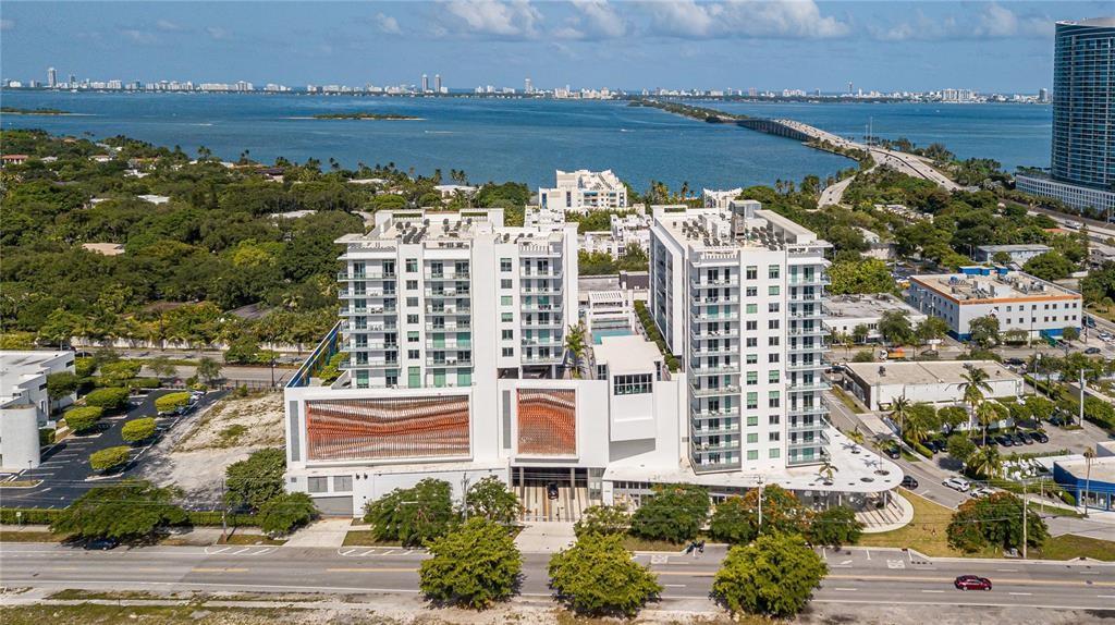 Charming 1 bed / 1 bath available for 6-month lease in the highly sought-after Design District. Enjoy modern living steps away from world-class dining, shopping, and art. Perfect for those seeking style, convenience, and location.