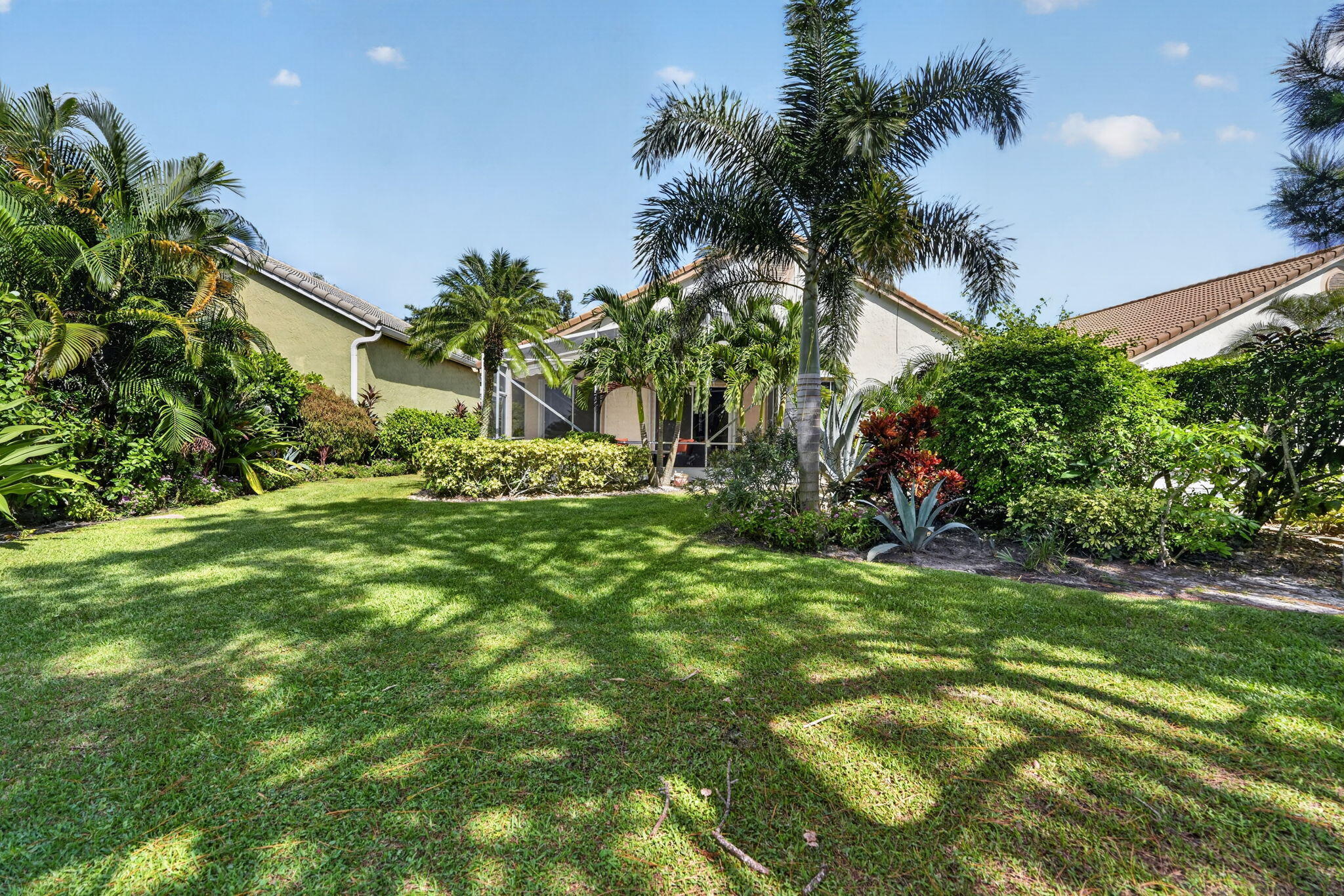 12850 Oak Knoll Drive