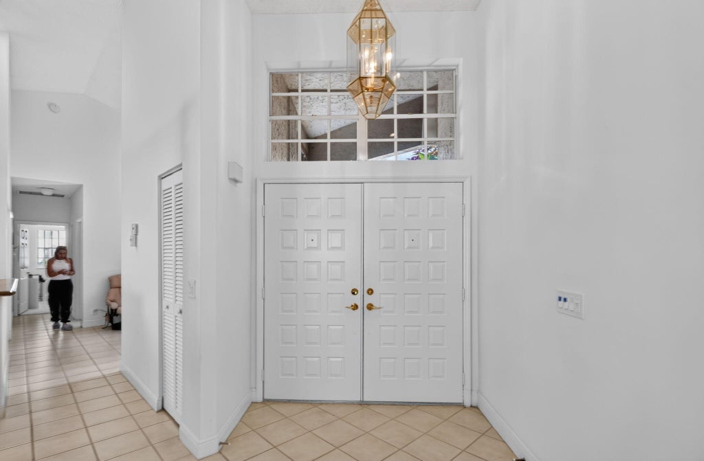 Photo of 12850 Oak Knoll Drive, Palm Beach Gardens, FL 33418 (MLS # B26088778)