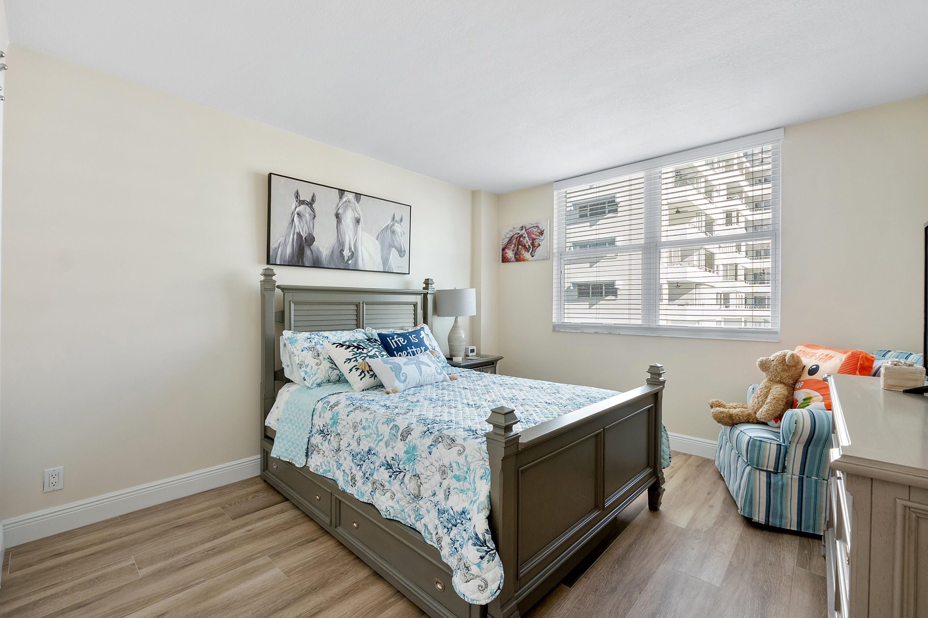 OCEAN PLACE - Residential