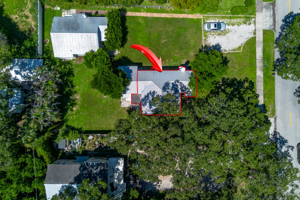 Photo of 1837 22nd Avenue #UNIT A, Vero Beach, FL 32960 (MLS # B26075009)