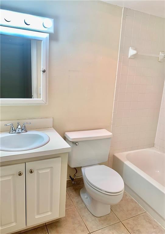 TENNIS CLUB BROOKS CONDO - Residential