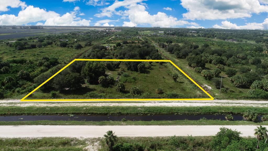 Lot-1880 Louise Street