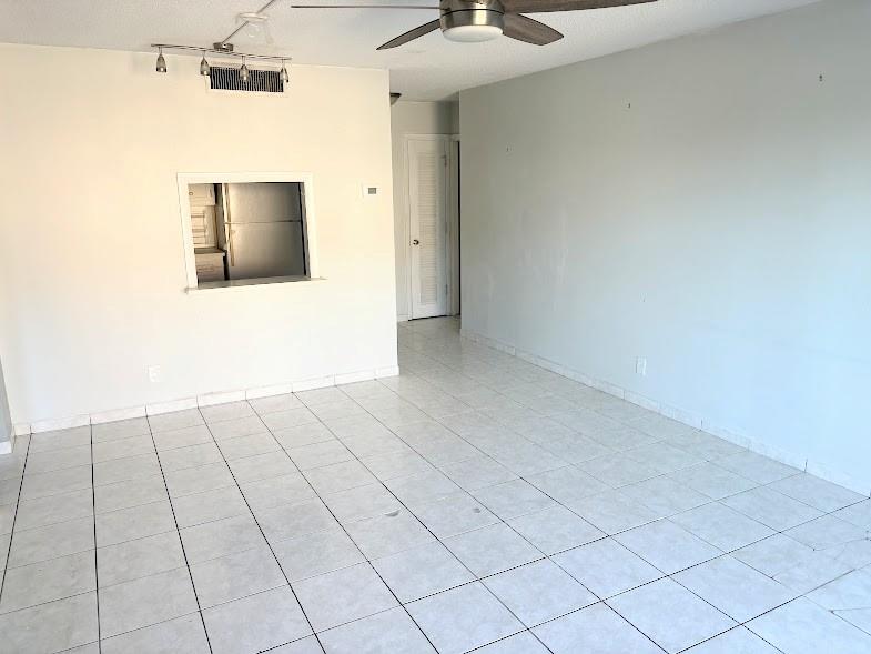 LAUDERDALE TENNIS CLUB - Residential