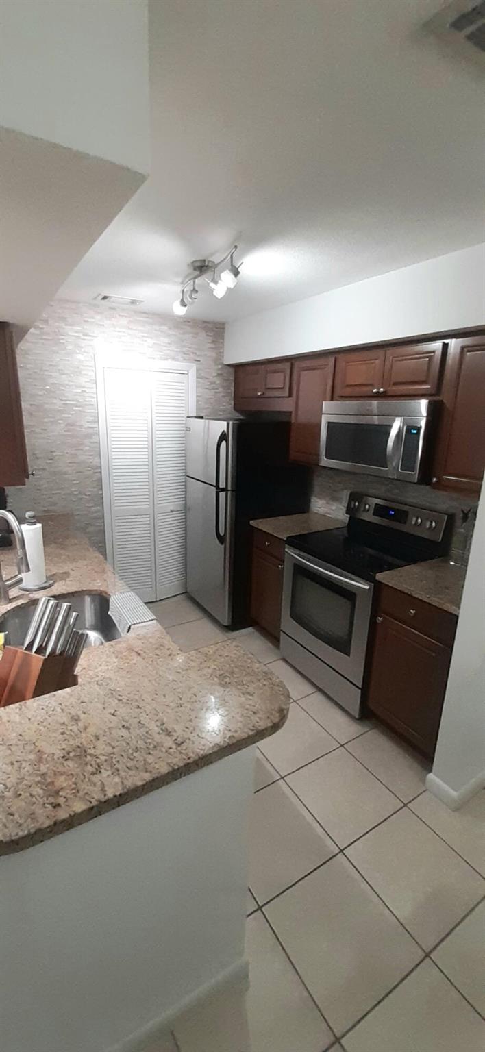 CASABLANCA ISLES CONDO - Residential