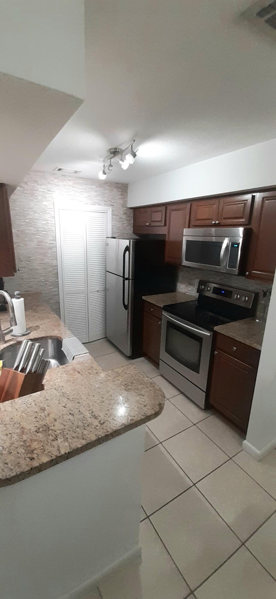 CASABLANCA ISLES CONDO - Residential