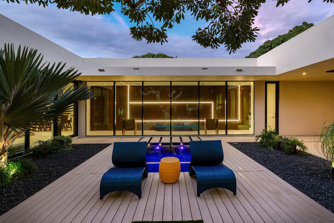 S/D OF 8-46-43, S 1/2 OF E 1/2 OF LOT 8 IN - Residential