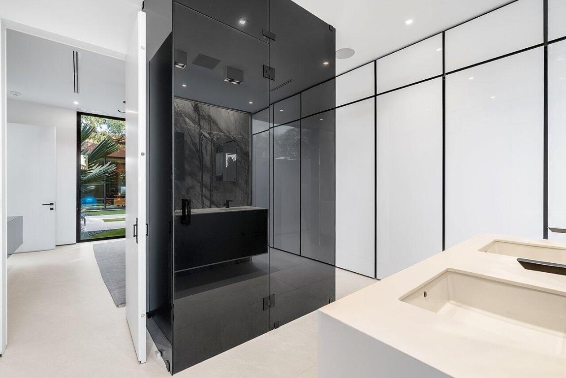 S/D OF 8-46-43, S 1/2 OF E 1/2 OF LOT 8 IN - Residential