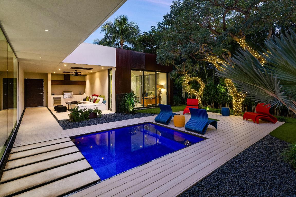 S/D OF 8-46-43, S 1/2 OF E 1/2 OF LOT 8 IN - Residential