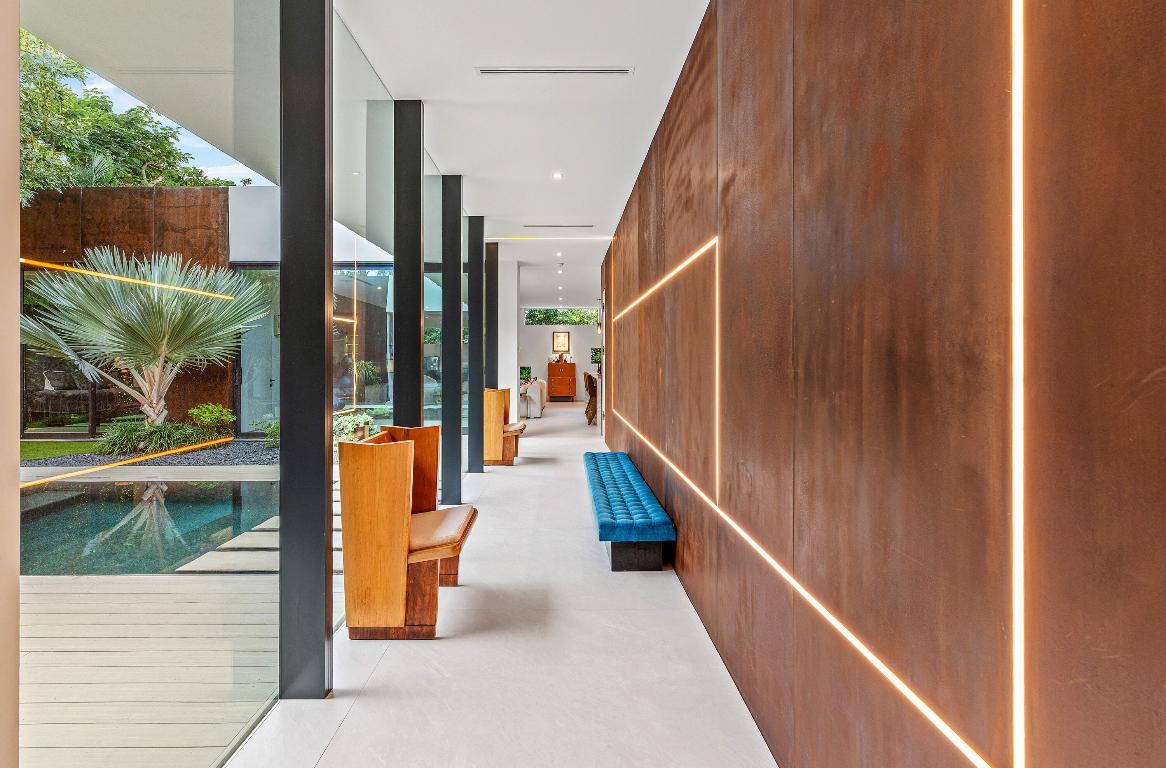 S/D OF 8-46-43, S 1/2 OF E 1/2 OF LOT 8 IN - Residential