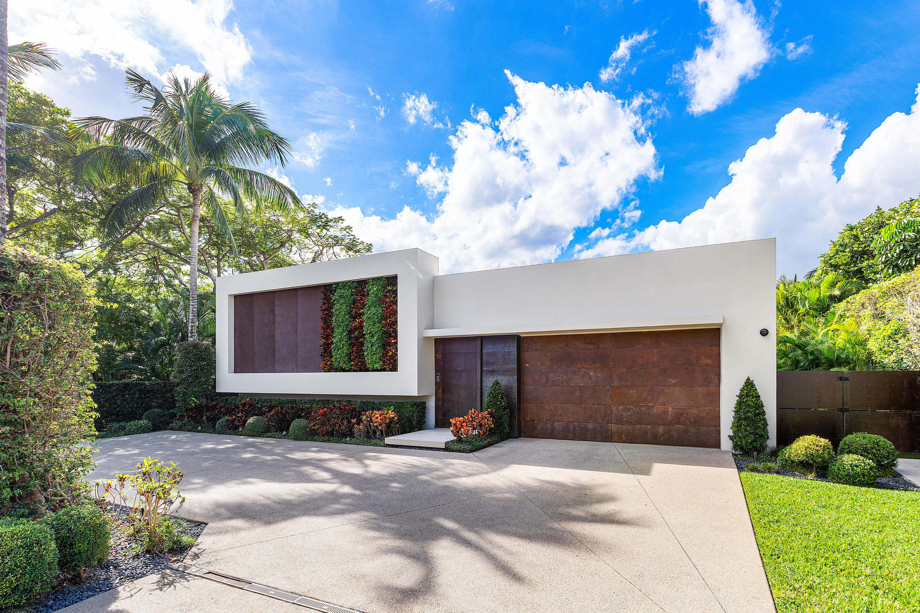 S/D OF 8-46-43, S 1/2 OF E 1/2 OF LOT 8 IN - Residential